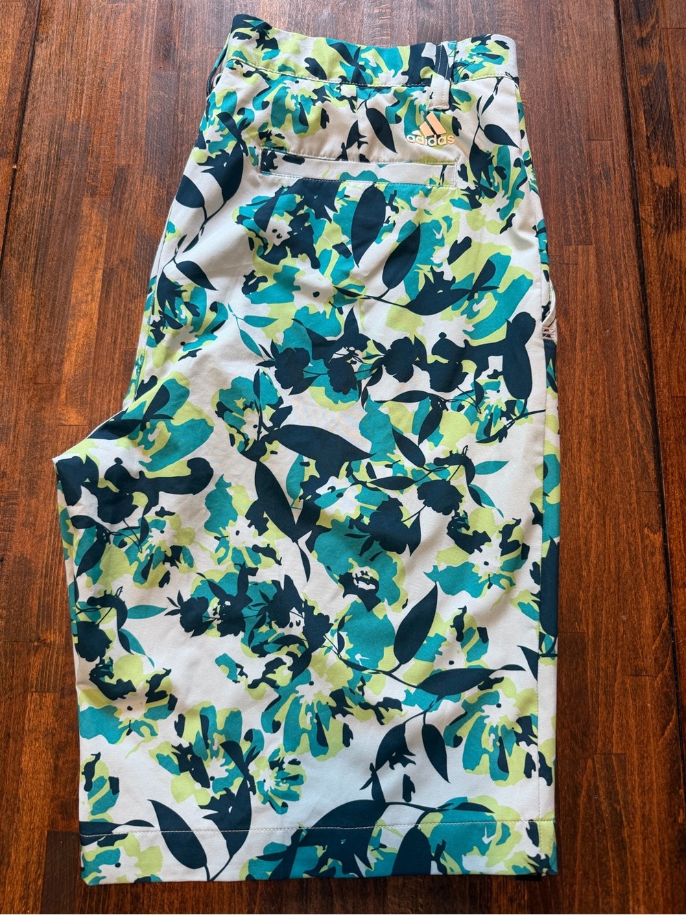 Adidas Golf Shorts Mens 32 Tropical Floral All Over Print 10” Inseam Flat Front